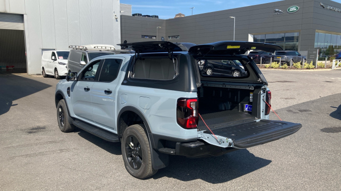 Ford Ranger Petrol Pick Up D/Cab Limited 2.3 EcoBoost PHEV 281 Auto - Image 18